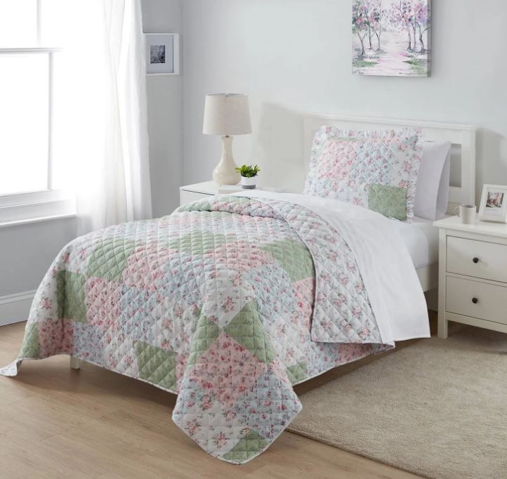 Twin Quilt image 0